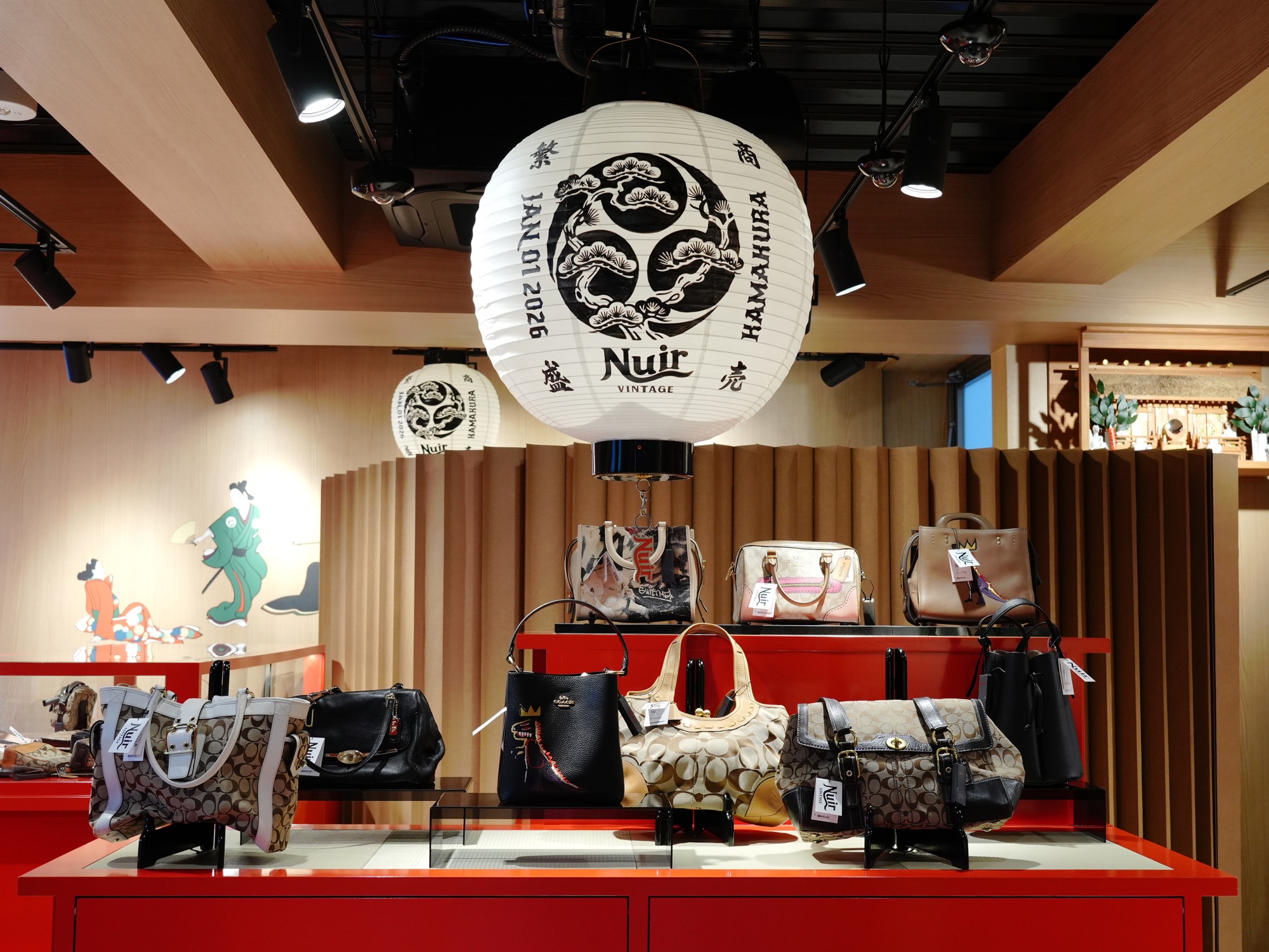 鎌倉店の店内